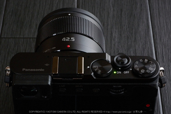 ■LUMIX G MACRO 30mm/F2.8 ASPH./MEGAレンズ(単焦点)